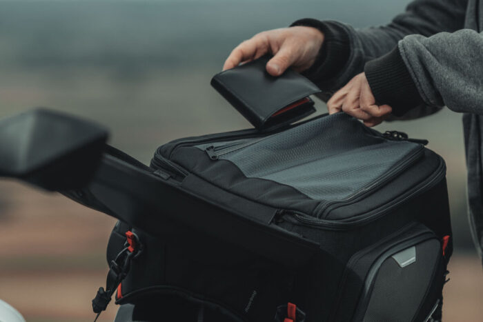 SW-MOTECH Borsa posteriore PRO Rearbag 1680D Nylon balistico Nero/Antracite 22-34 l - immagine 5