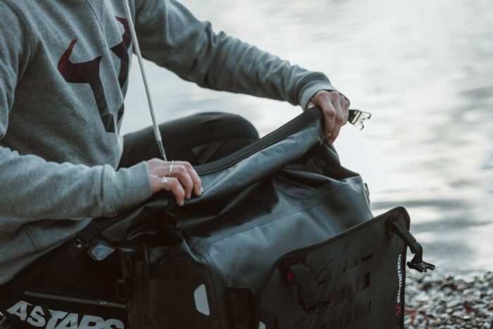 SW-MOTECH SysBag WP L con piatto adattatore destro 27-40 litri Imperm Per telai lat/portabag - immagine 7