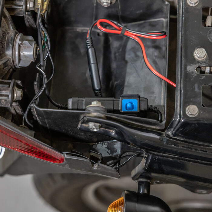 Quad Lock Adattatore Intelligente Da 12V a USB Resistente alle Intemperie - immagine 3