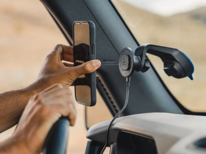 Quad Lock Testa Caricabatterie Mag Wireless Auto/Scrivania - immagine 2
