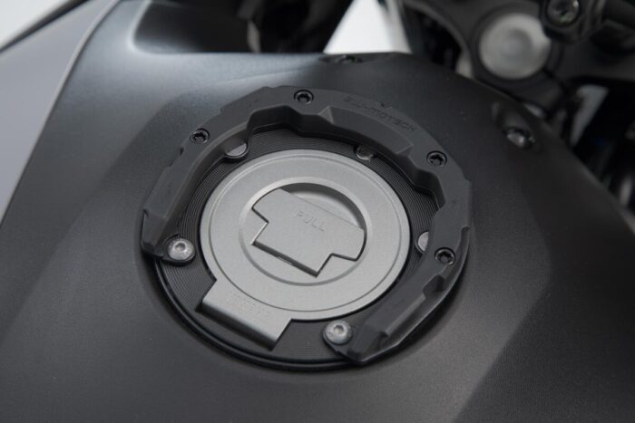 SW-MOTECH Anello serbatoio PRO Nero Ducati/Triumph/ Yamaha 5 Viti - immagine 2